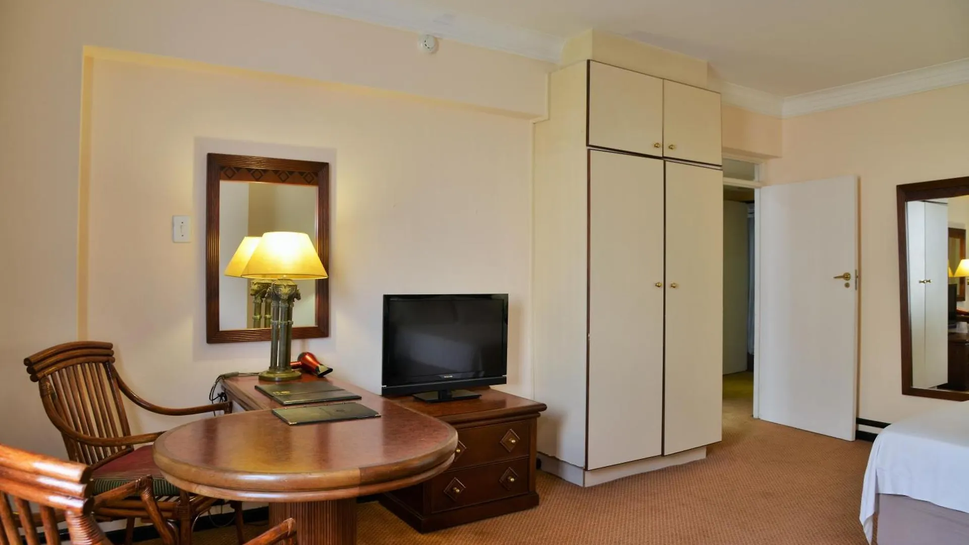 The Capetonian - Halal Hotel Cape Town